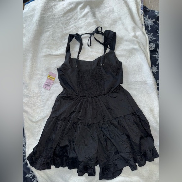 Black shorts one piece - Picture 2 of 3